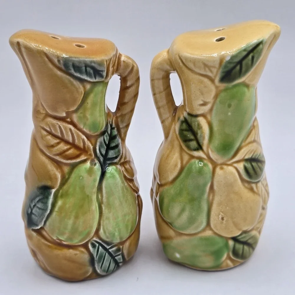 Vtg Salt and Pepper Shakers Pears Yellow Pitcher Fruit Farm House Cottage Decor